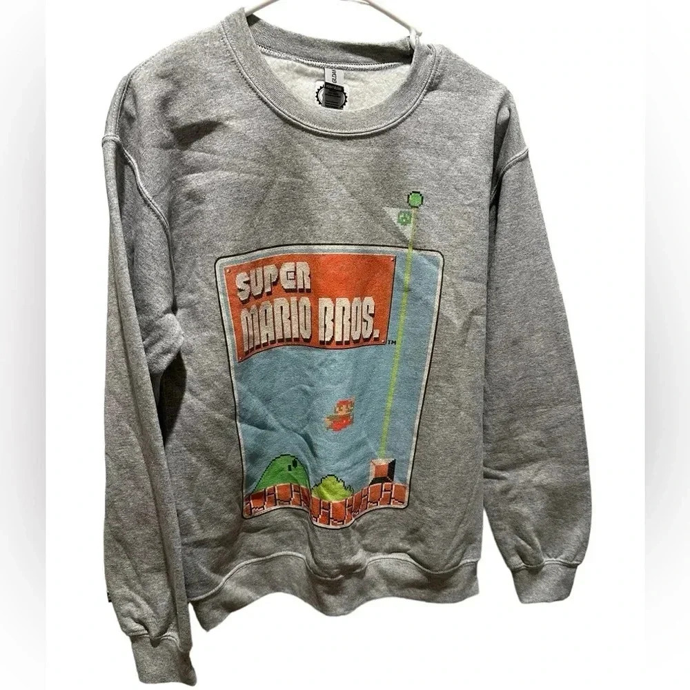 Nintendo Men's Vintage Mario Fly Screen Sweatshirt